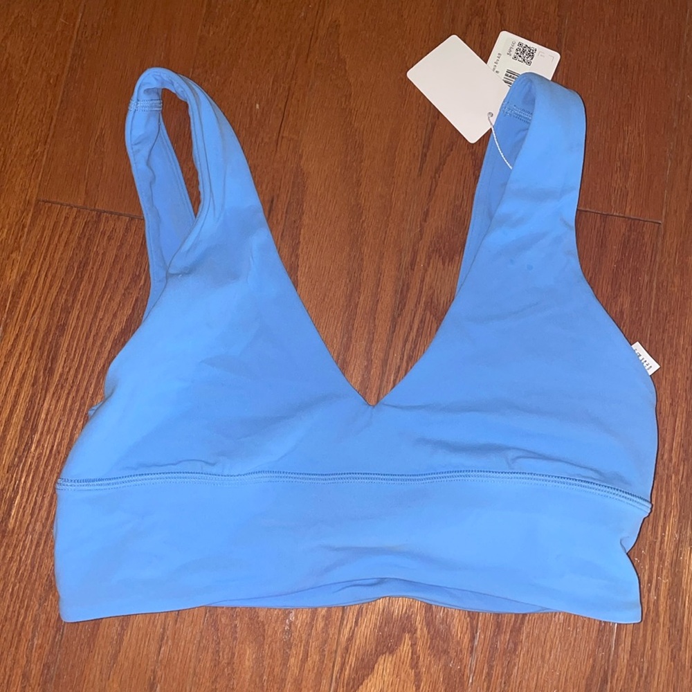 Lululemon Align v neck bra a/b 
NWT
